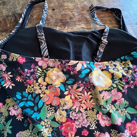 Johnny Was Floral & Animal Print One-Piece Swimsuit 3X Nylon Blend - Picture 13 of 16